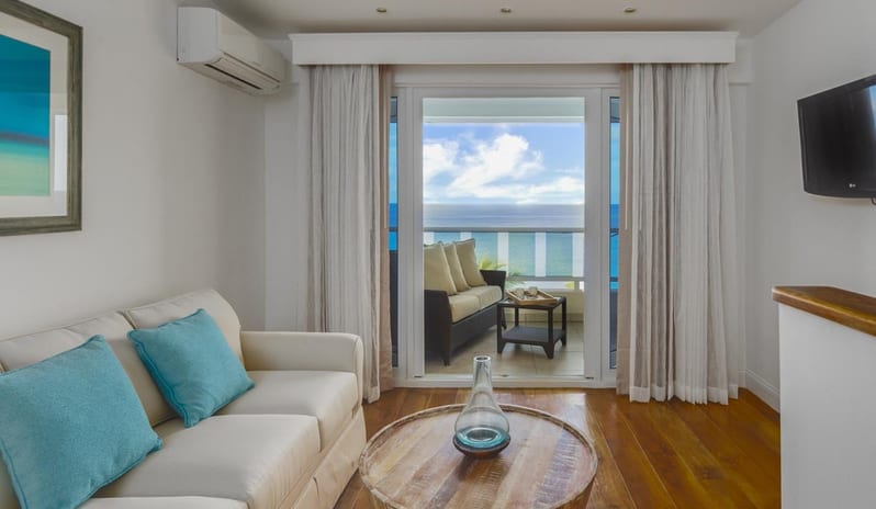 Waves Hotel & Spa by Elegant Hotels - Ocean Front Split Level Room bathroom